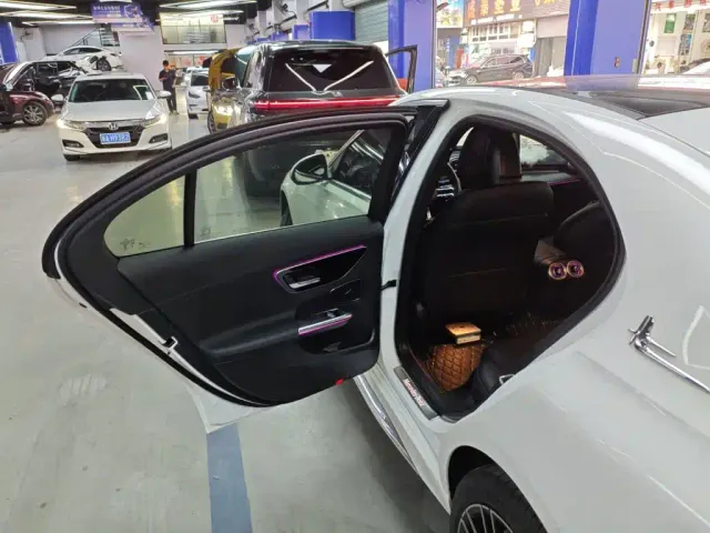 Mercedes-Benz C-Class — Фото автомобиля 6