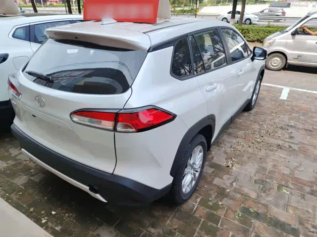 Toyota Corolla Cross — Фото автомобиля 10