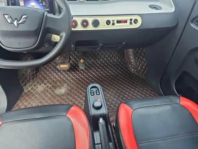 Wuling Hongguang Mini EV — Фото автомобиля 16