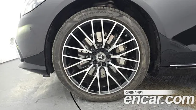 Mercedes-Benz S-Class — Фото автомобиля 4