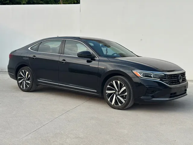 Volkswagen Passat — Фото автомобиля 3