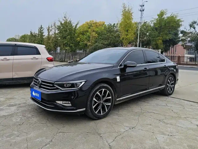 Фотография автомобиля — Volkswagen Magotan