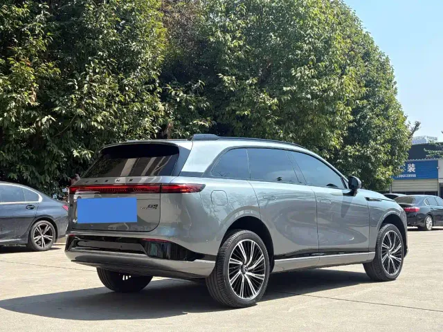 Xpeng G9 — Фото автомобиля 10