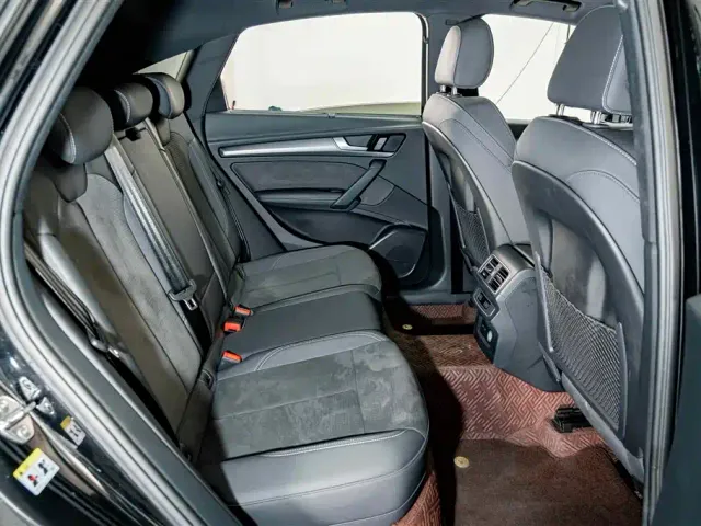 Audi Q5L Sportback — Фото автомобиля 21