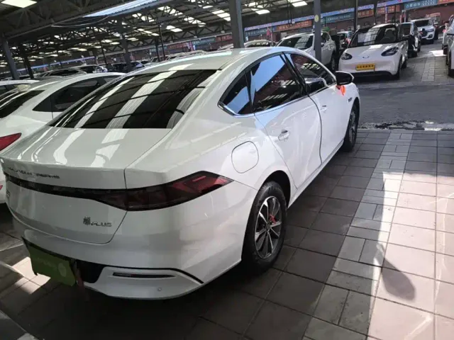 BYD Qin PLUS — Фото автомобиля 6