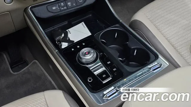 Kia Carnival Generation 4 — Фото автомобиля 11