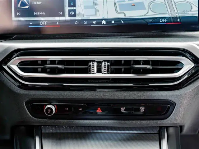 BMW i4 — Фото автомобиля 13