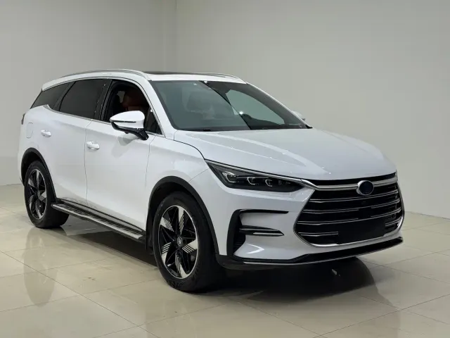 BYD Tang — Фото автомобиля 3