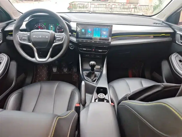 Roewe i5 — Фото автомобиля 9