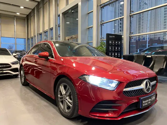 Mercedes-Benz A-Class — Фото автомобиля 3