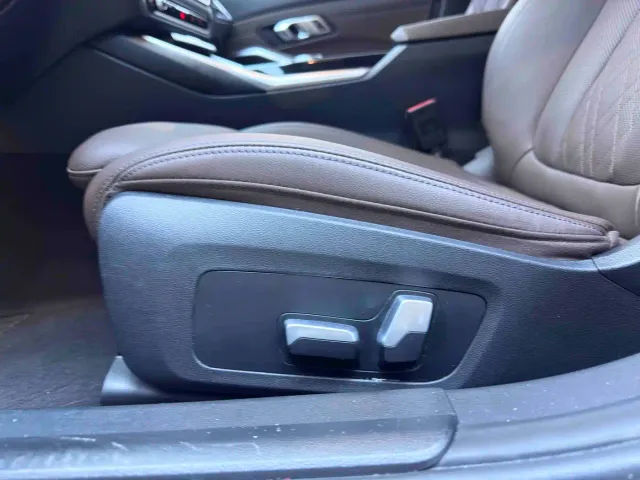 BMW 3 Series — Фото автомобиля 17