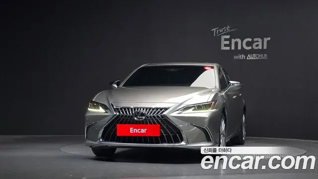 Lexus ES 7th Gen — Фото автомобиля 3