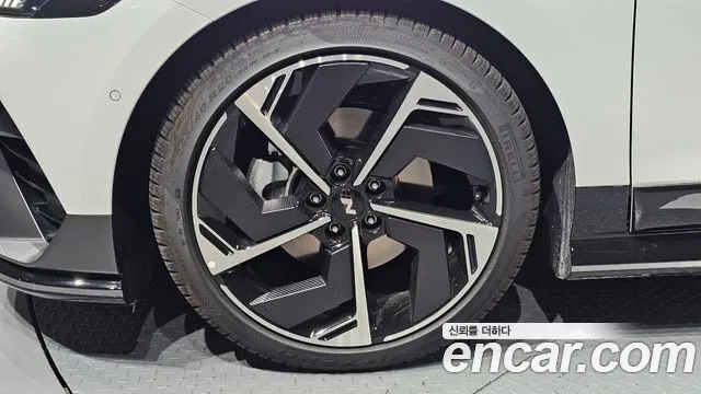 Hyundai Ioniq6 Long Range AWD — Фото автомобиля 5