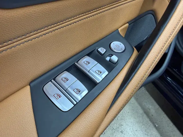 BMW 5 Series — Фото автомобиля 22