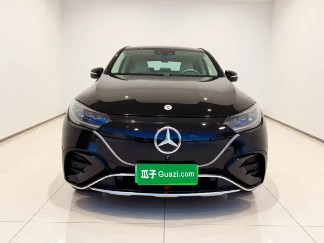 Mercedes-Benz EQE SUV — Фото автомобиля 2