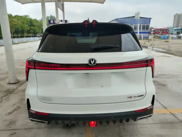 Changan CS75 Plus — Фото автомобиля 3