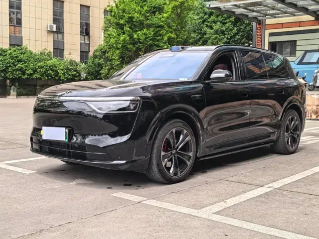 Фотография автомобиля — Aito M8