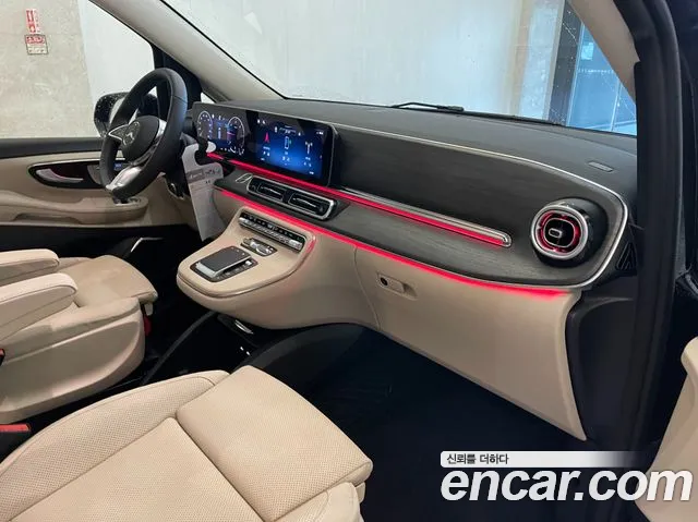 Mercedes-Benz V-Class — Фото автомобиля 6