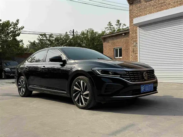 Volkswagen Passat — Фото автомобиля 2