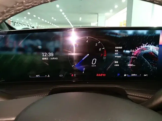 Cadillac XT4 — Фото автомобиля 11