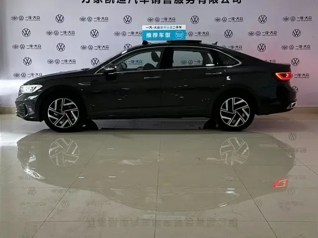 Volkswagen Sagitar — Фото автомобиля 3
