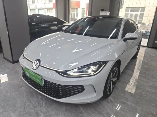 Фотография автомобиля — Volkswagen Lamando
