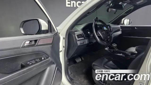 KG_Mobility_Ssangyong Rexton Новый Rexton Sport Khan Дизель 2.2 4WD — Фото автомобиля 8