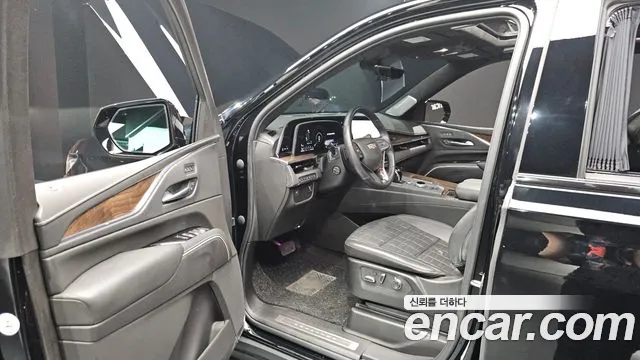 Cadillac Escalade Escalade 5 поколение — Фото автомобиля 9