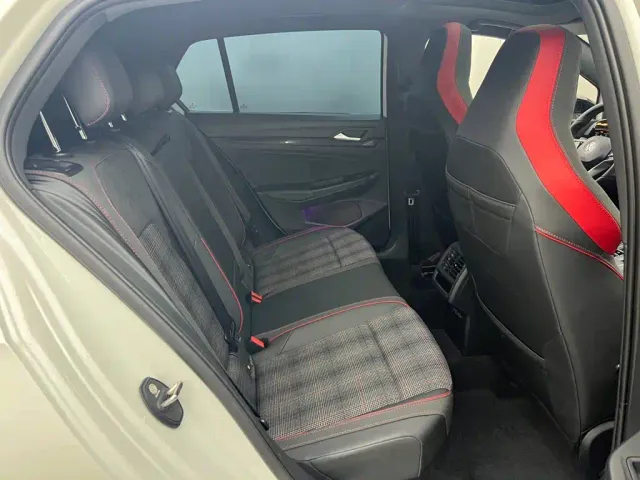 Volkswagen Golf GTI — Фото автомобиля 15