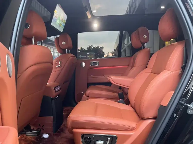 Li Auto L9 — Фото автомобиля 5