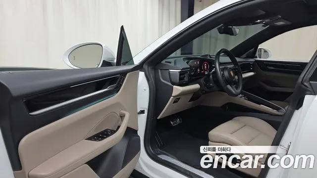 Porsche Macan Electric — Фото автомобиля 15