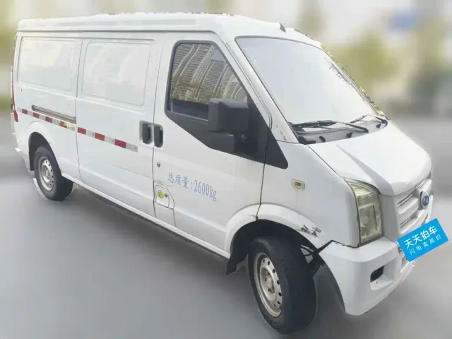 Ruichi New Energy EC35 — Фото автомобиля 3