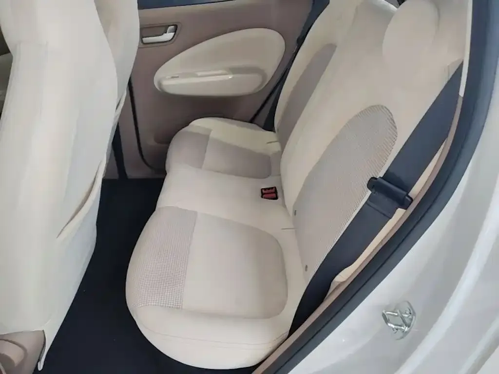 Wuling Motors Hongguang MINIEV 2025 4-Door Advanced — Фото автомобиля 16