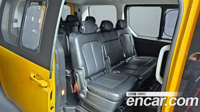 Hyundai Staria Staria L3.5 Школьный автобус — Фото автомобиля 12
