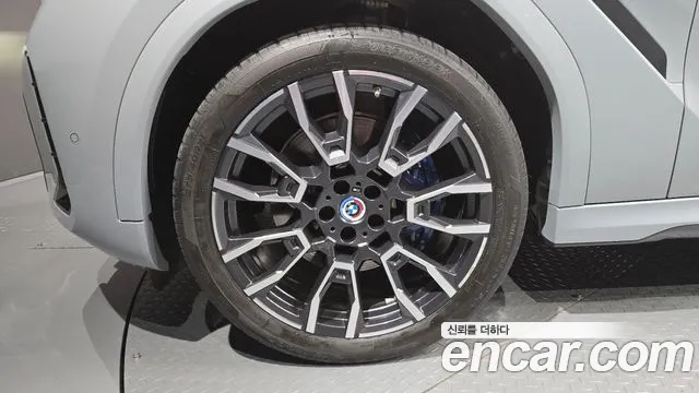 BMW X6 xDrive40i M Sport — Фото автомобиля 5