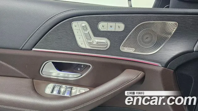 Mercedes-Benz GLS-Class — Фото автомобиля 27