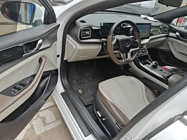 BYD Qin PLUS — Фото автомобиля 15