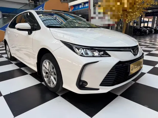 Toyota Corolla — Фото автомобиля 7