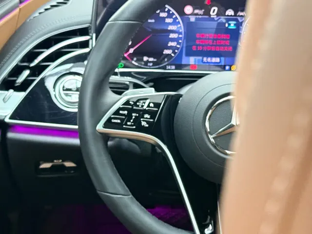 Mercedes-Benz E-Class — Фото автомобиля 13