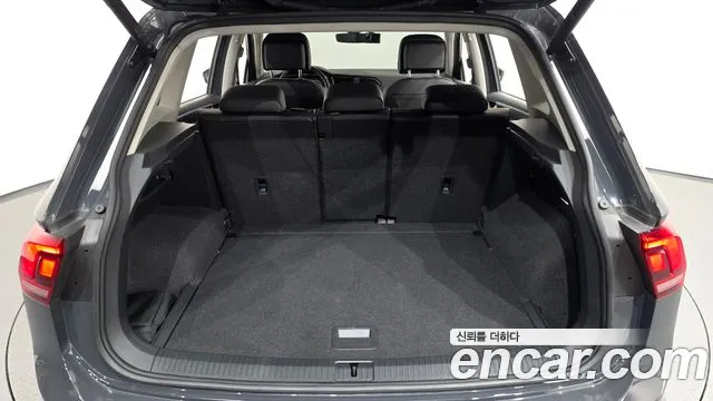 Volkswagen Tiguan Tiguan 2 поколение 2.0 TDI Premium — Фото автомобиля 15