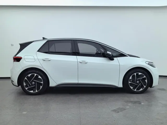 Volkswagen ID.3 — Фото автомобиля 8