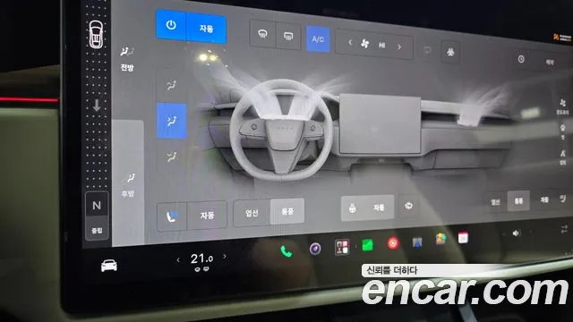 Tesla Model X — Фото автомобиля 19