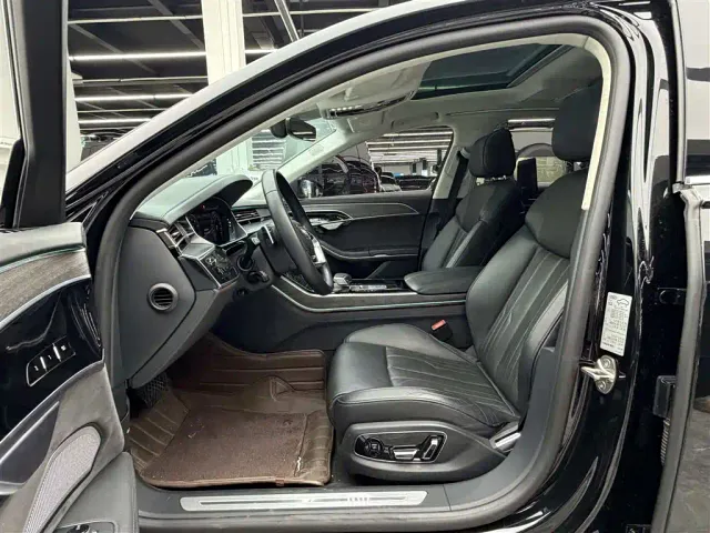 Audi A8 — Фото автомобиля 8