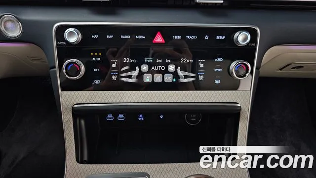 Genesis GV80 — Фото автомобиля 30