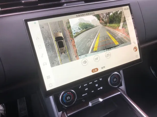 Land Rover Range Rover — Фото автомобиля 14