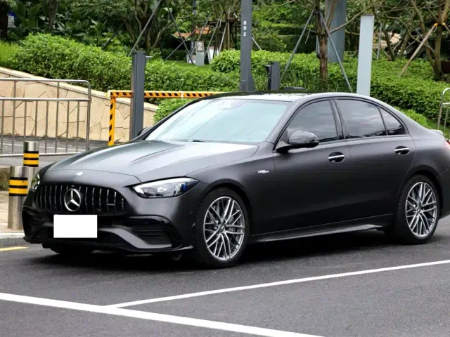 Фотография автомобиля — Mercedes-Benz C-Class AMG