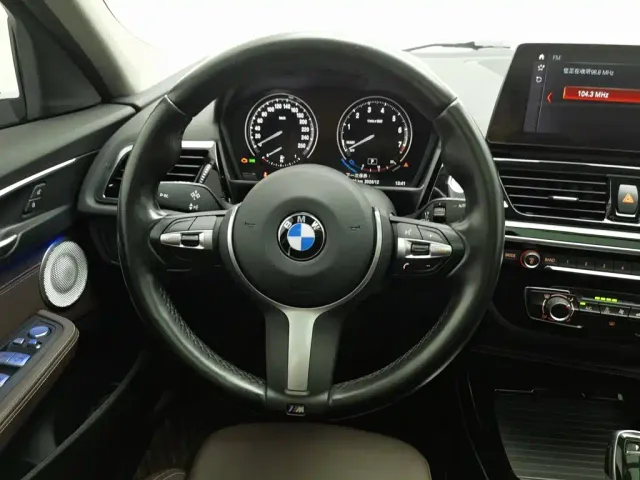 BMW 1 Series — Фото автомобиля 11