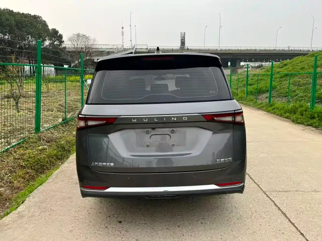 Wuling Jiachen — Фото автомобиля 6