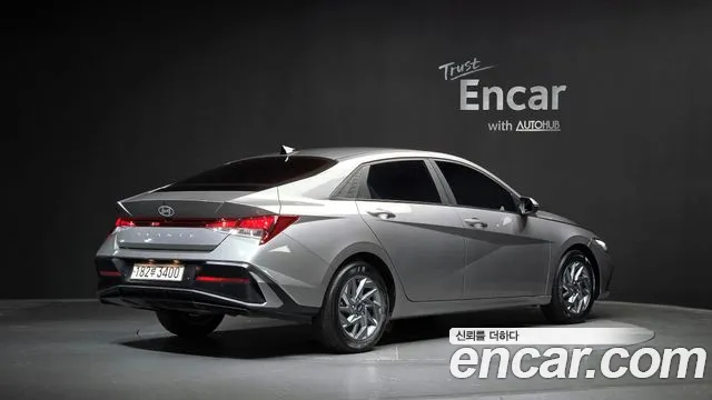 Hyundai Avante — Фото автомобиля 2