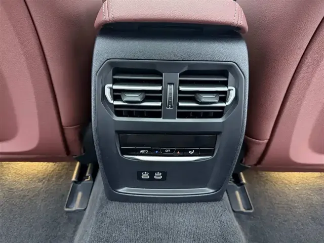 BMW i3 — Фото автомобиля 13
